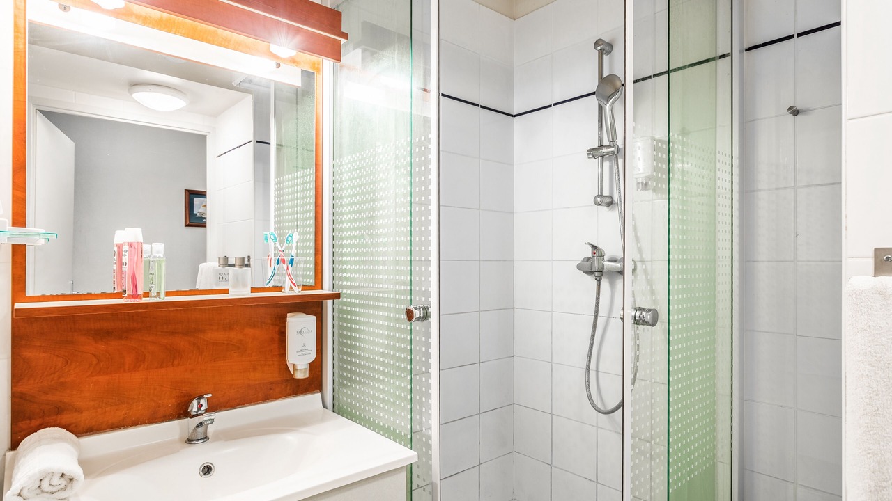 Photo of Bathroom in Sainte Marie - Saint Leon