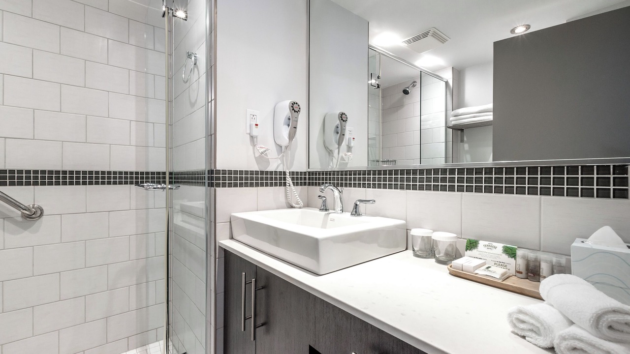 Photo of Bathroom in Cote-Des-Neiges—Notre-Dame-De-Grace