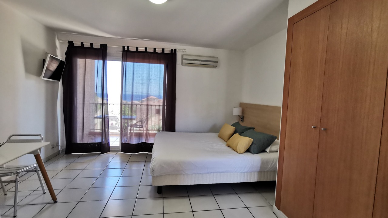 Photo of Bedroom in L'Ile-Rousse