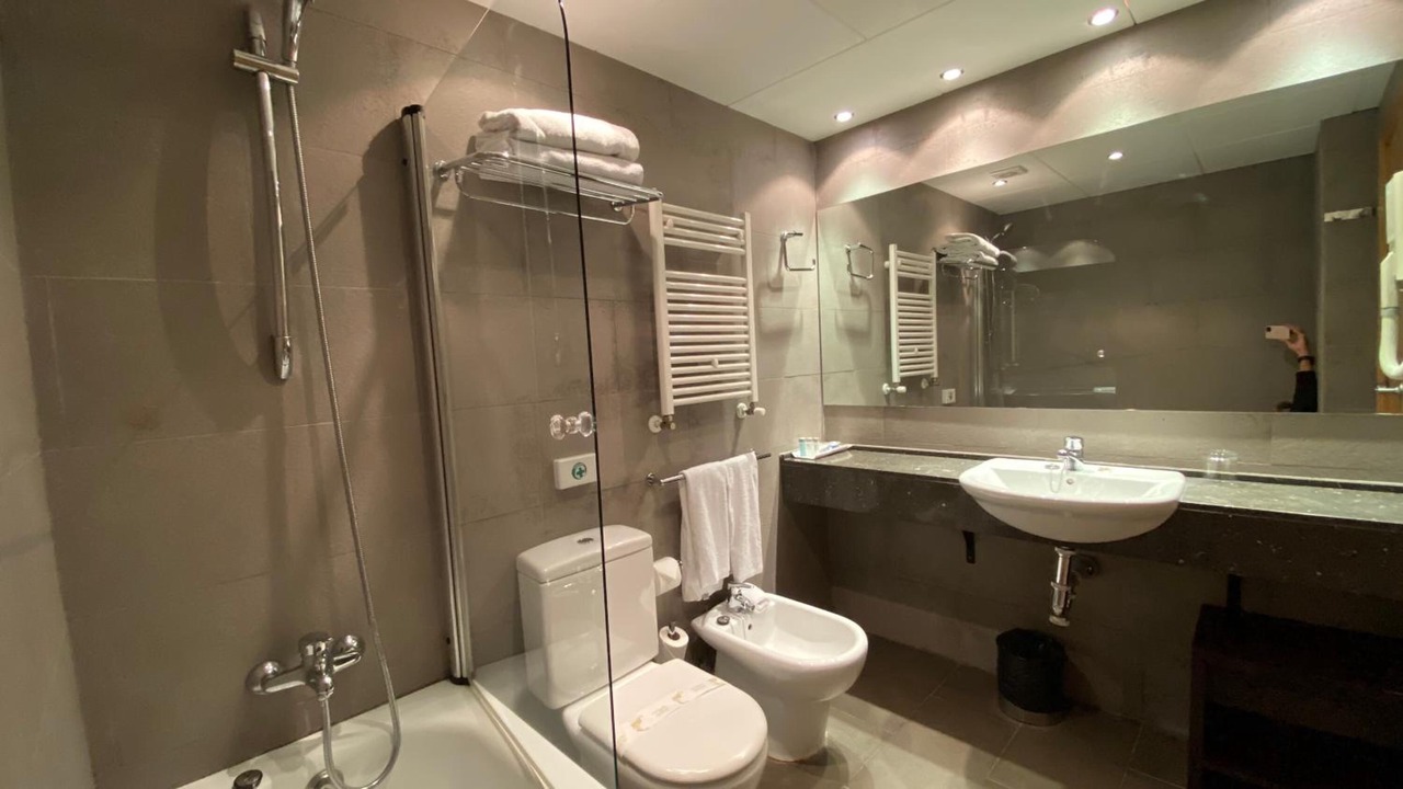 Photo of Bathroom in Taull
