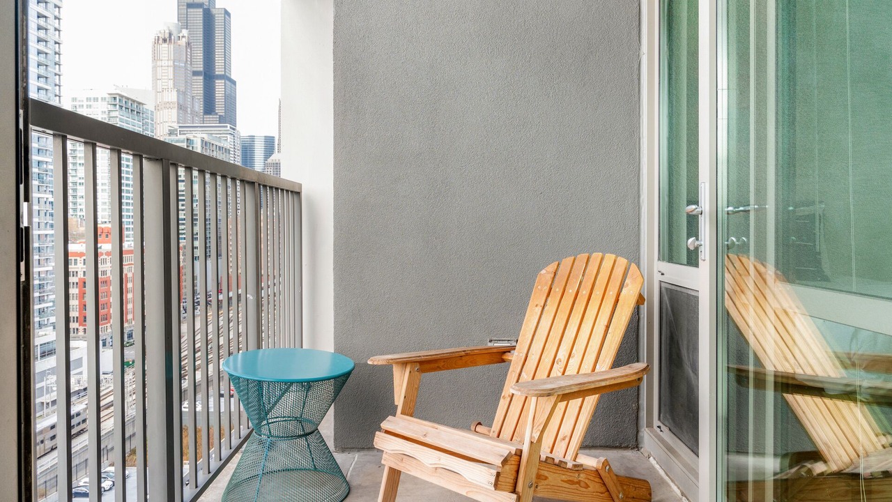 Photo of Patio Balcony in The Loop