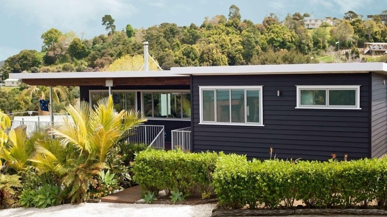 Photo of Others in Russell