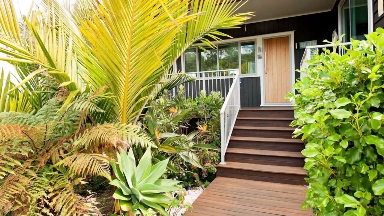 Photo of Others in Russell