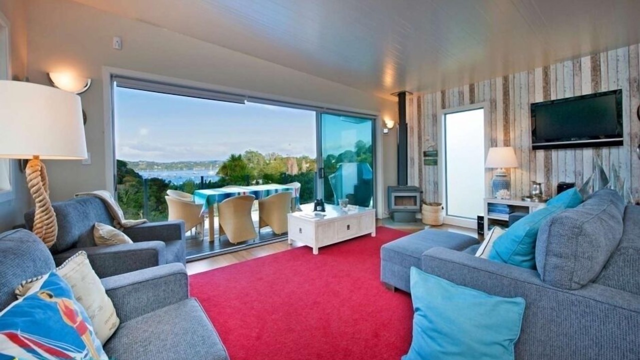 Photo of Others in Russell