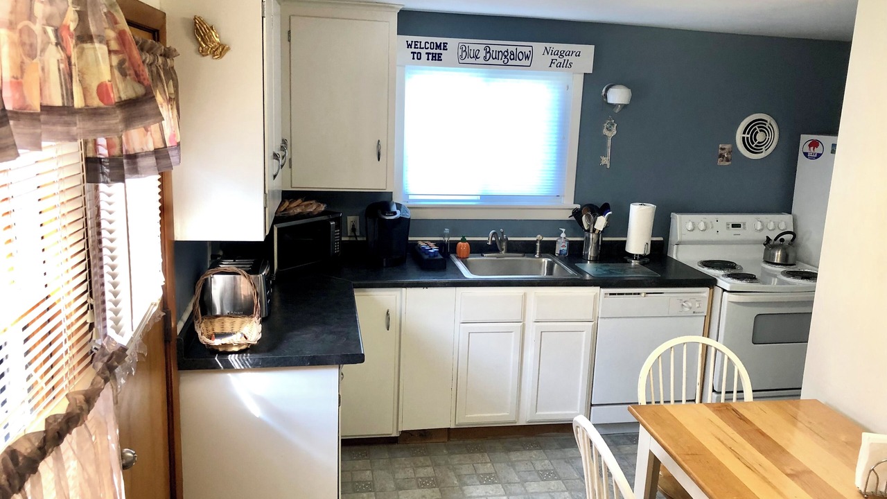 Photo of Kitchen in Downtown Niagara Falls