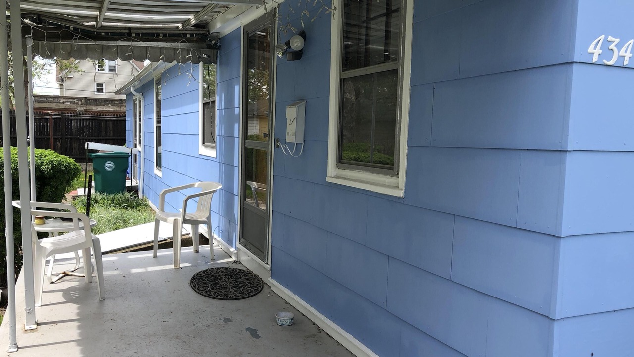 Photo of Patio Balcony in Downtown Niagara Falls