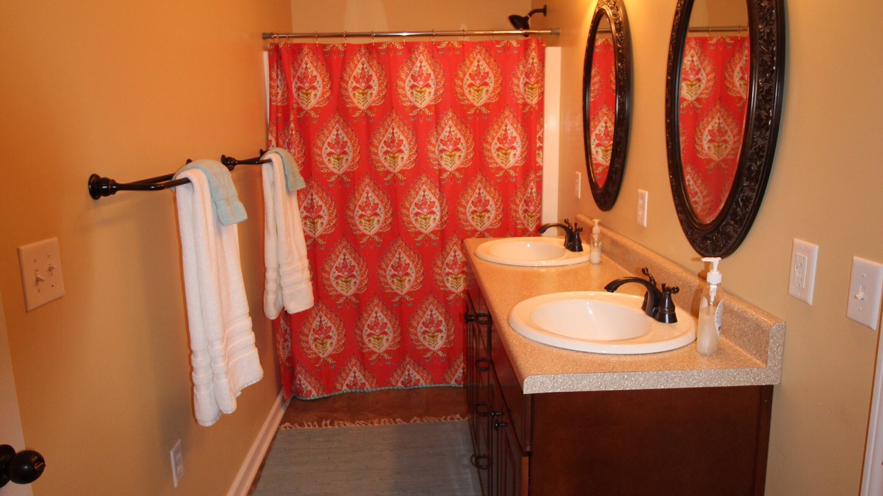Photo of Bathroom in Dadeville