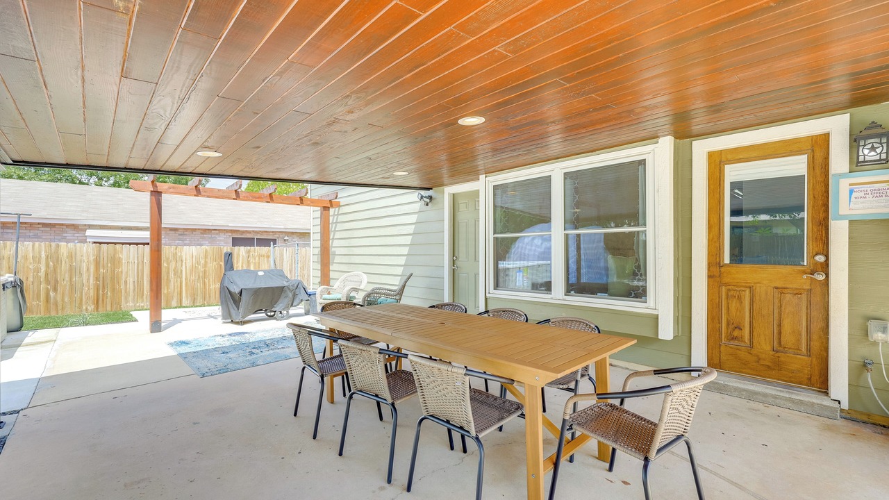 Photo of Outdoor in Live Oak