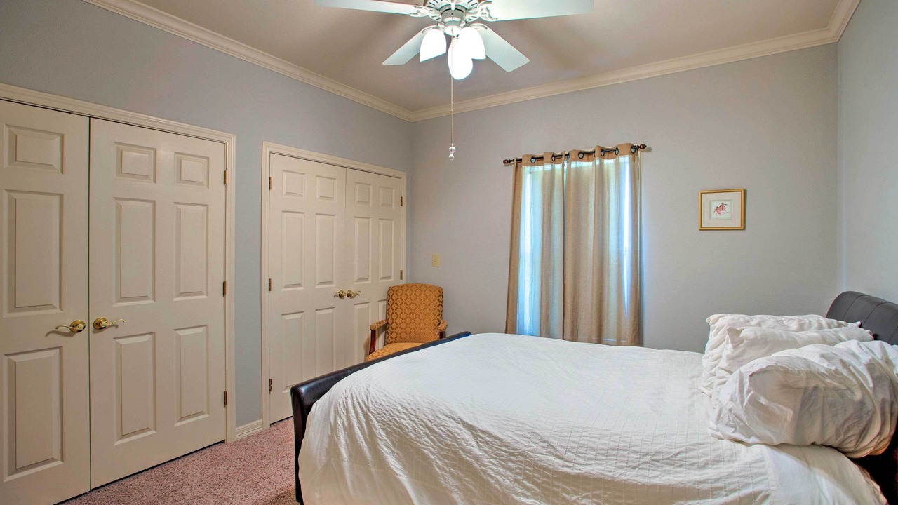 Photo of Bedroom in Lindale