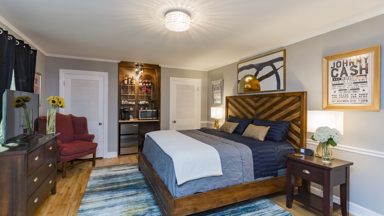 Photo of Bedroom in Forest Hills