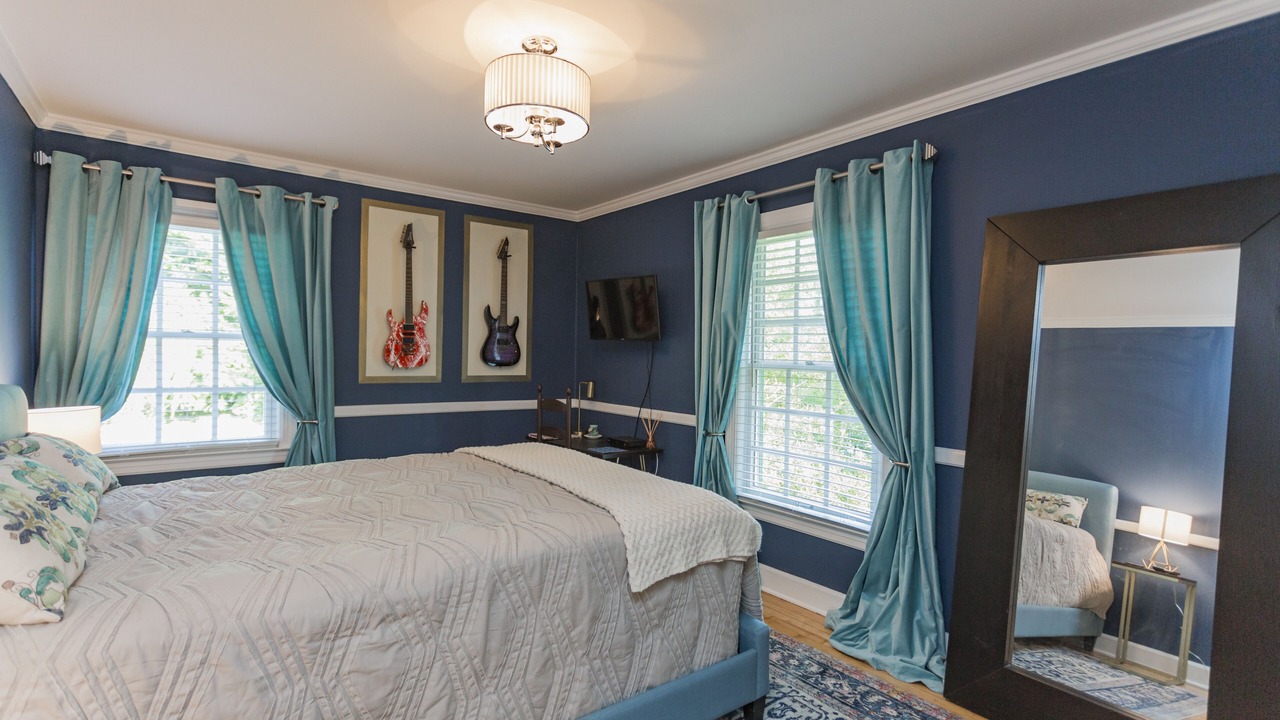 Photo of Bedroom in Forest Hills
