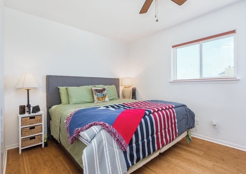 Photo of Bedroom in Terramar Beach