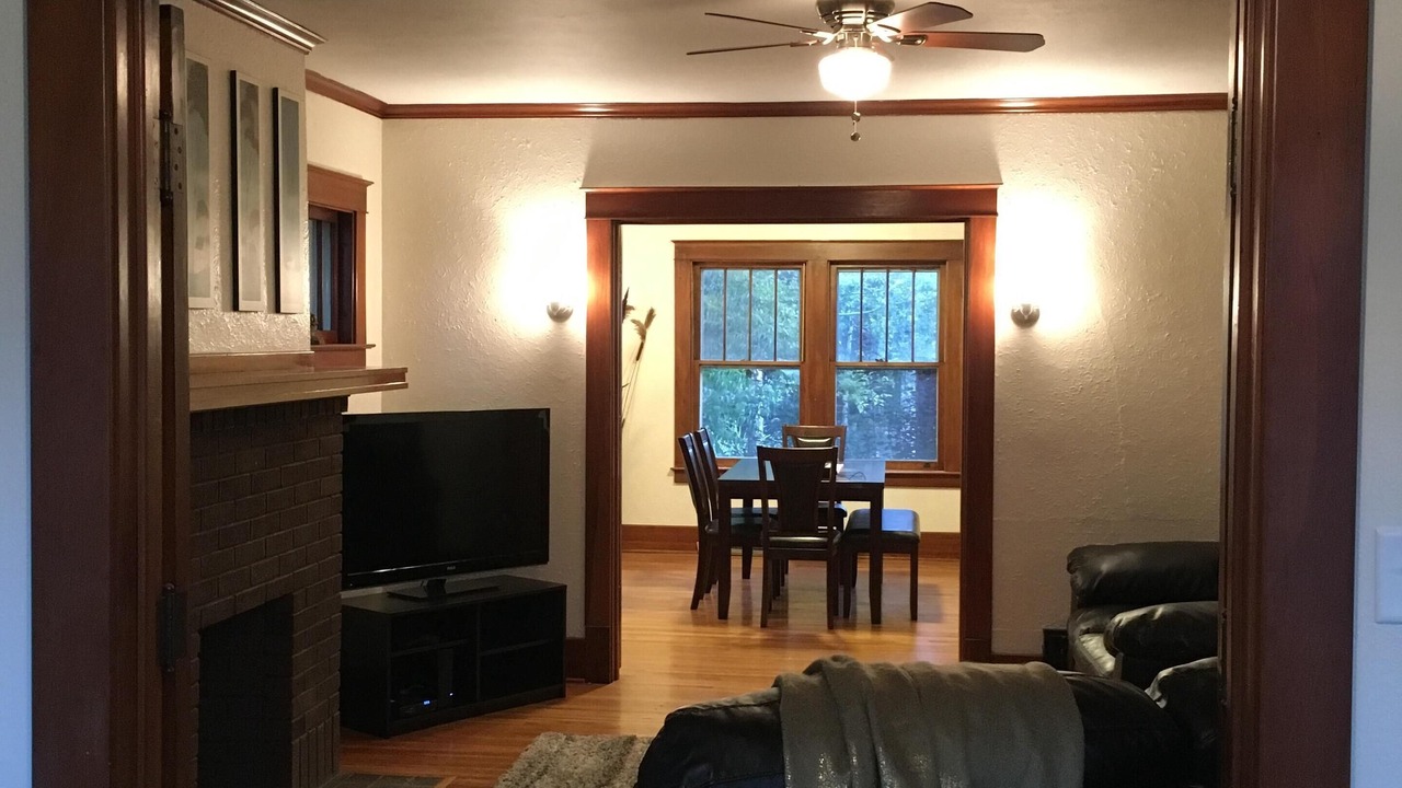 Photo of Livingroom in Niagara Falls