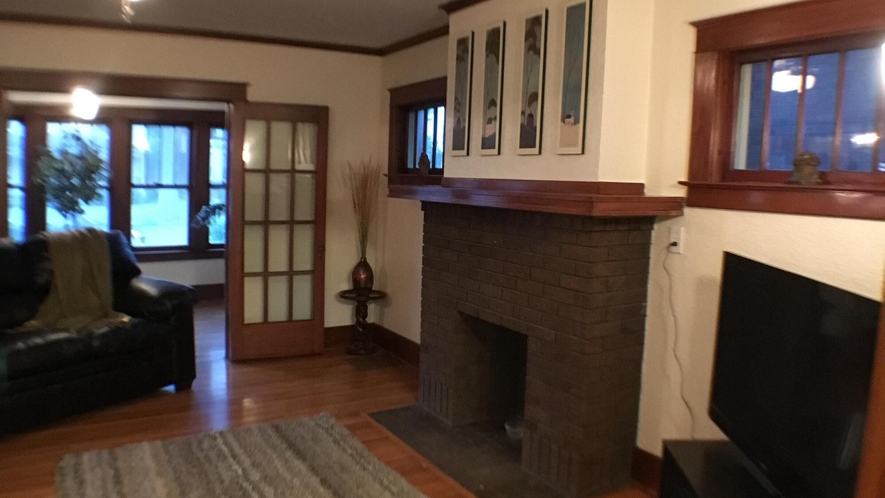 Photo of Livingroom in Niagara Falls