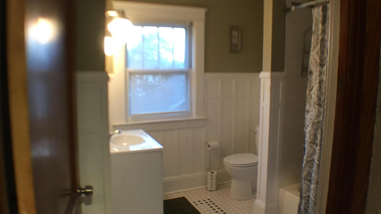 Photo of Bathroom in Niagara Falls