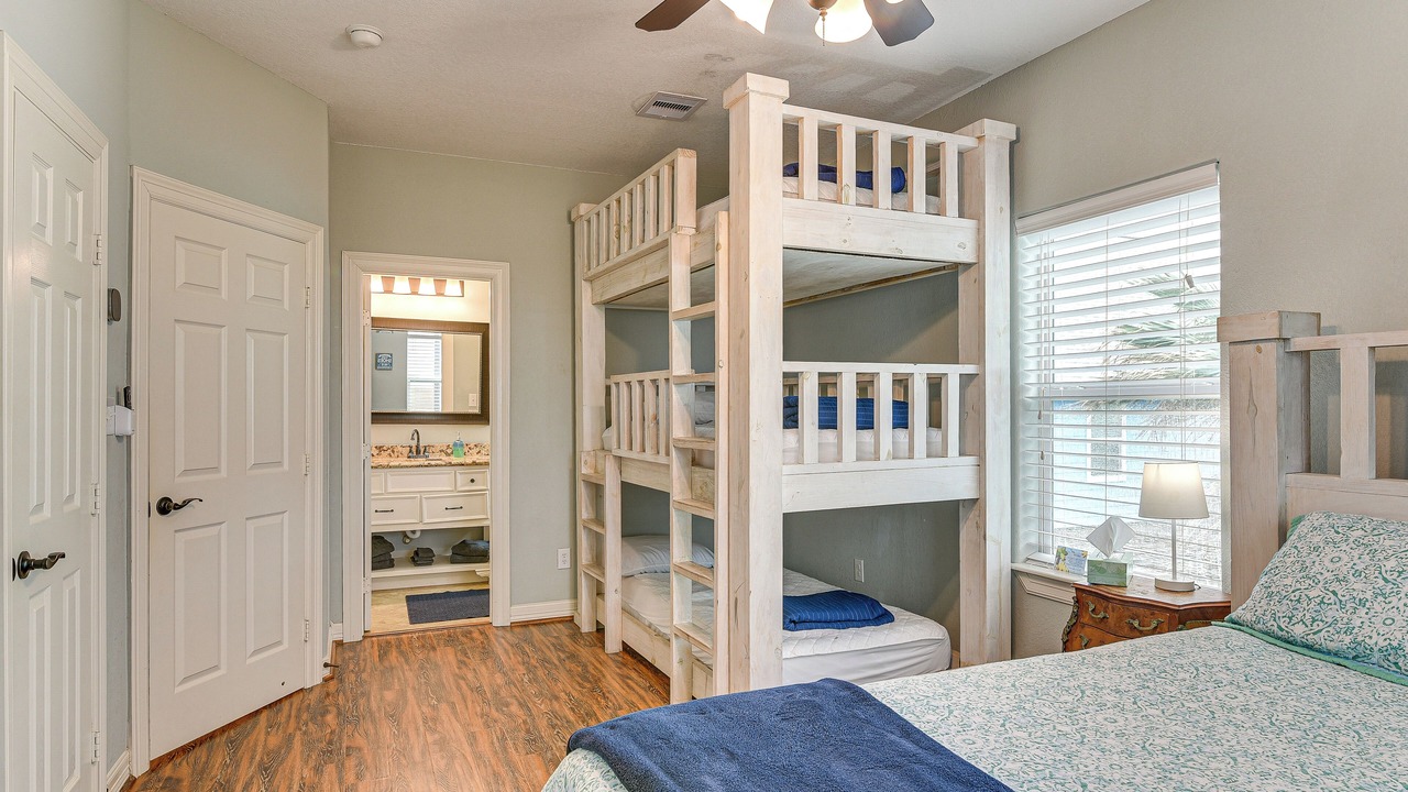 Photo of Bedroom in Surfside Beach