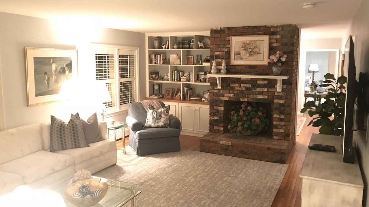 Photo of Livingroom in Osterville