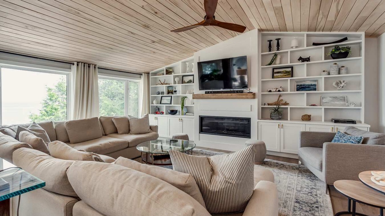Photo of Livingroom in Innisfil