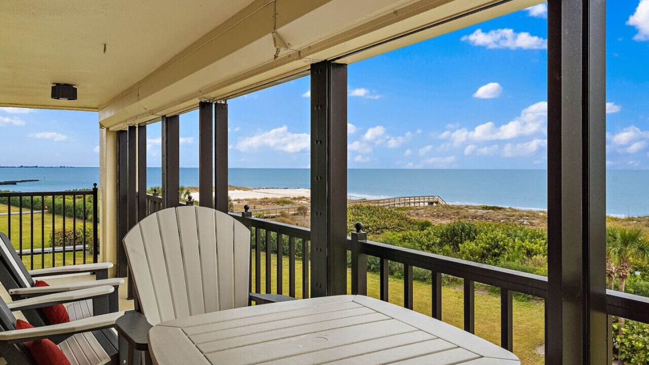 Photo of Patio Balcony in Sunset Beach