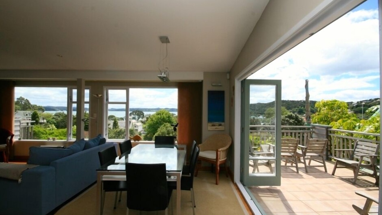 Photo of Others in Russell