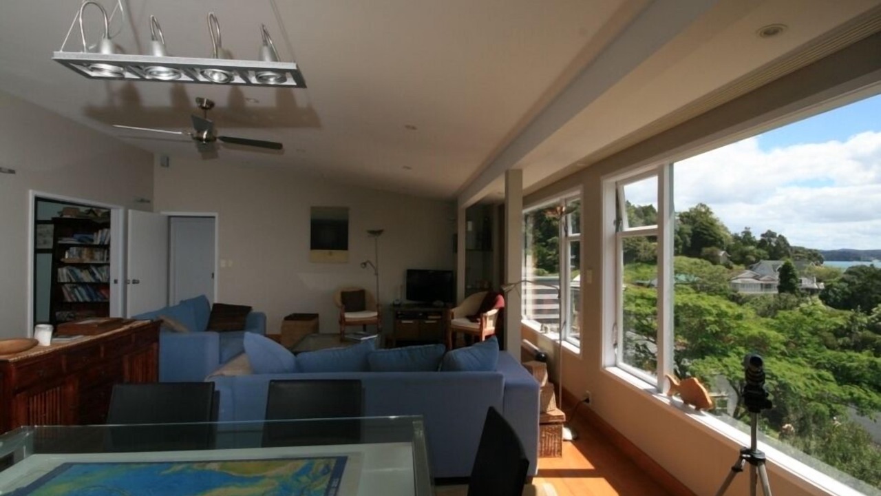 Photo of Livingroom in Russell