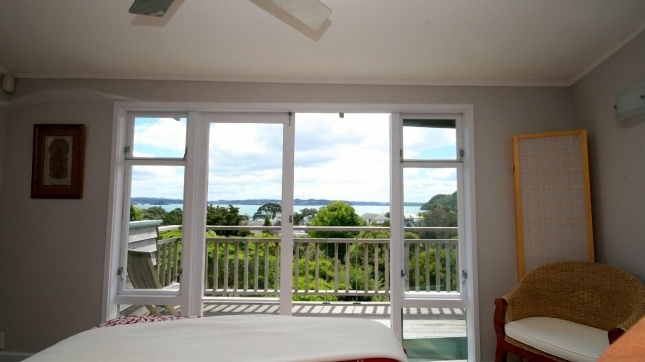 Photo of Others in Russell