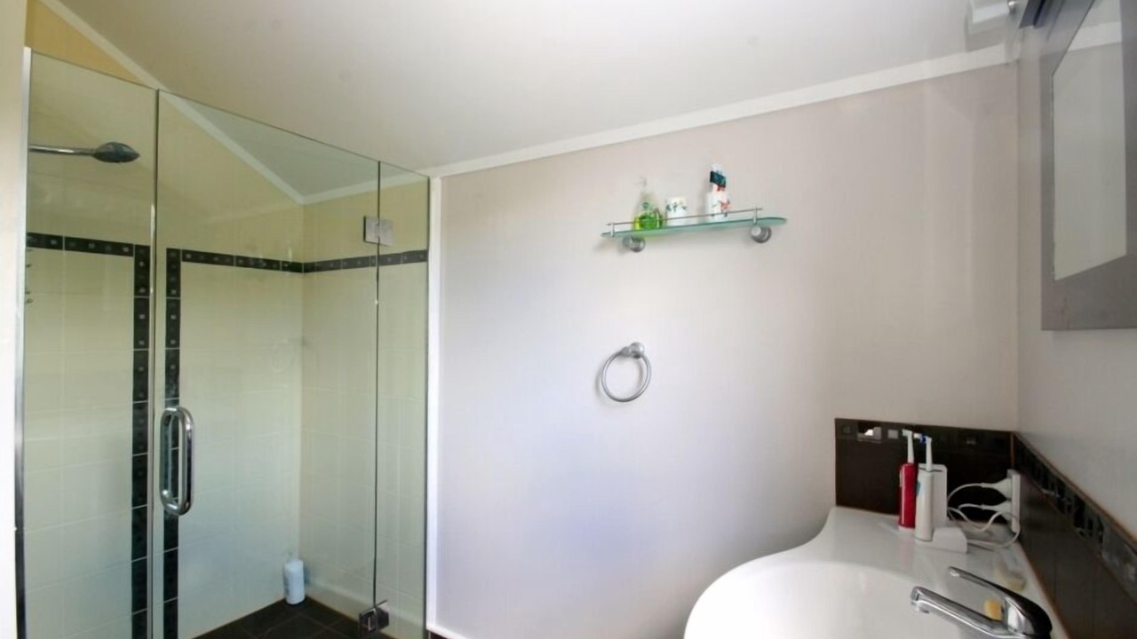 Photo of Bathroom in Russell