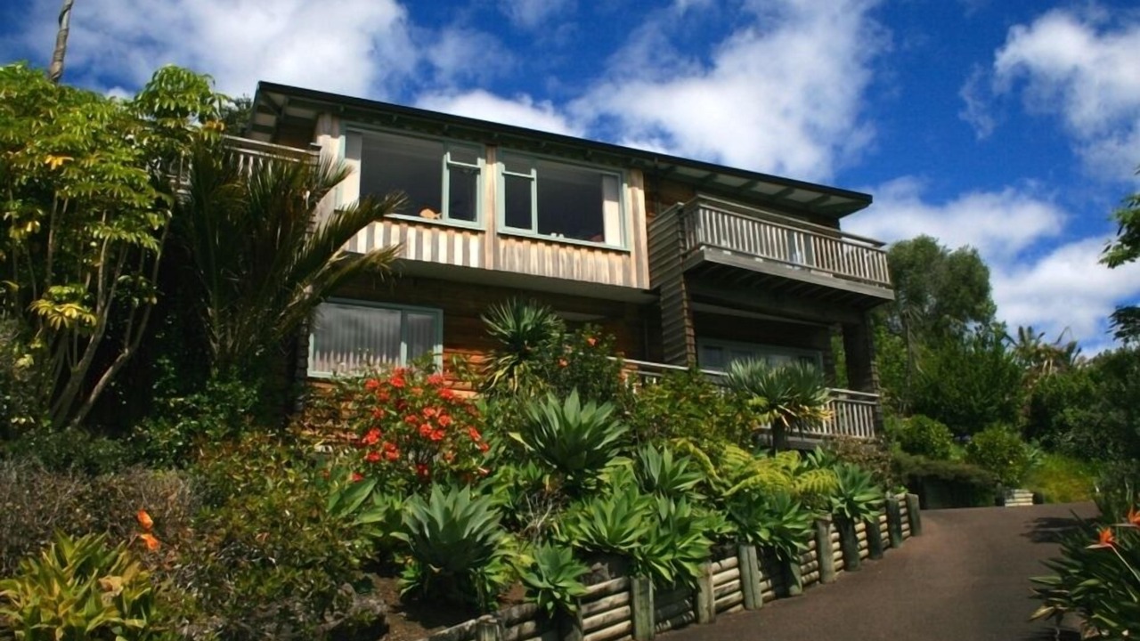 Photo of Others in Russell