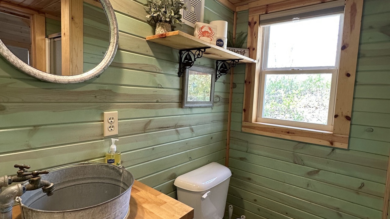 Photo of Bathroom in Jasonville