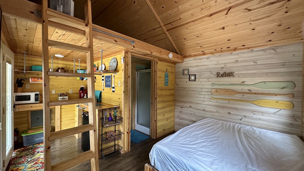 Photo of Bedroom in Jasonville