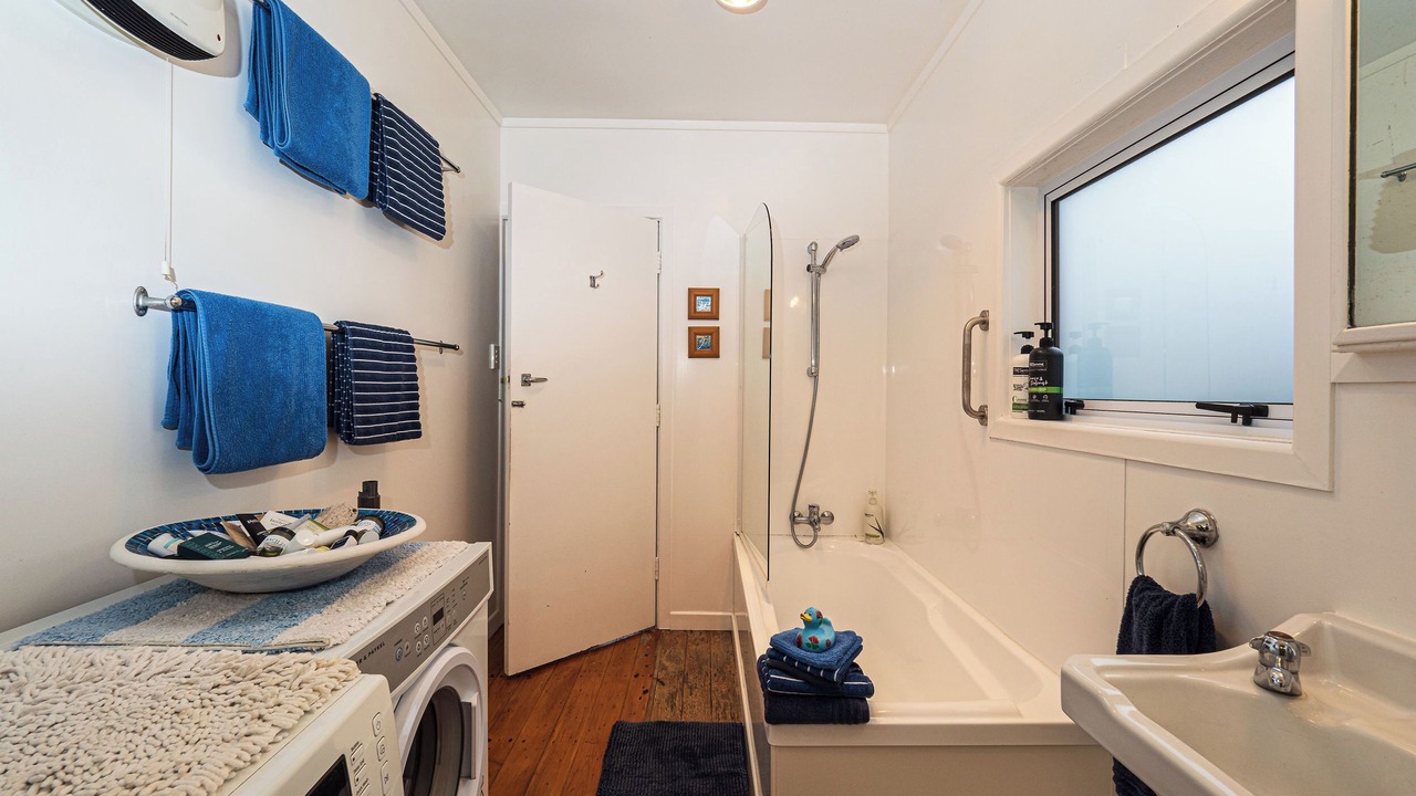 Photo of Bathroom in Raumati Beach