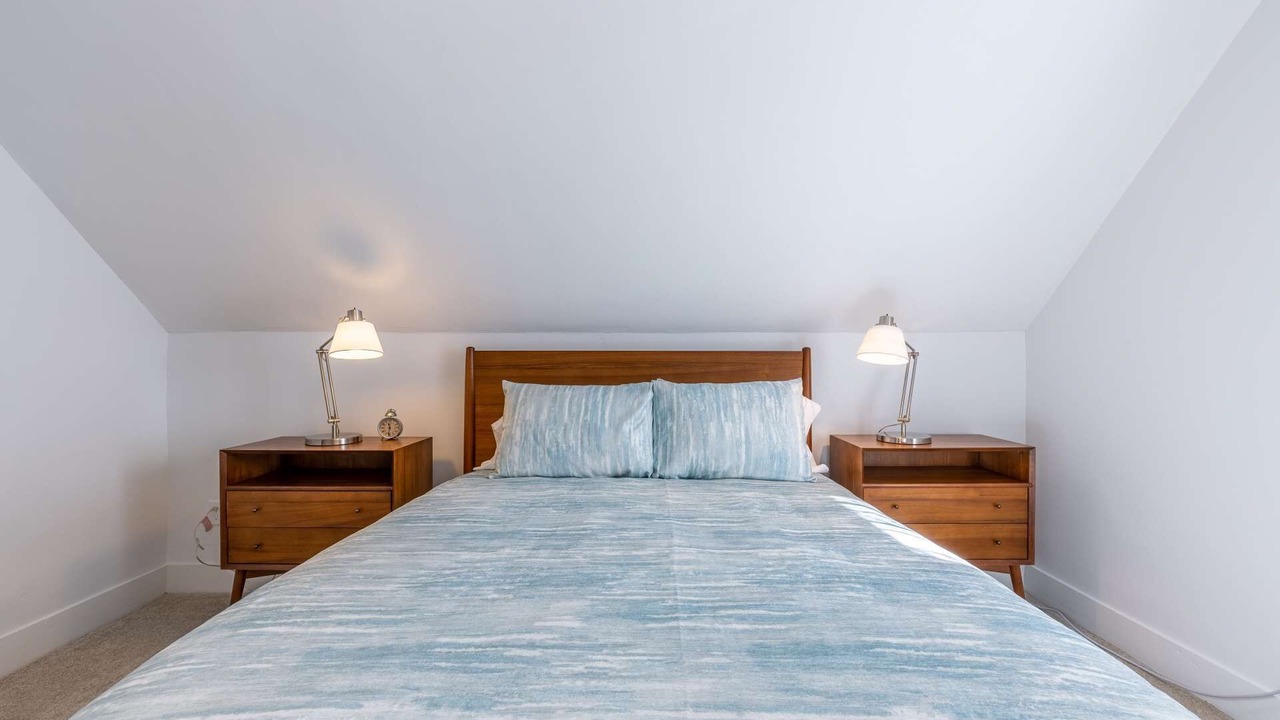 Photo of Bedroom in Salem
