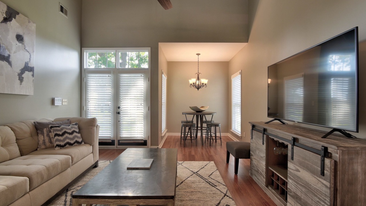 Photo of Livingroom in Uptown