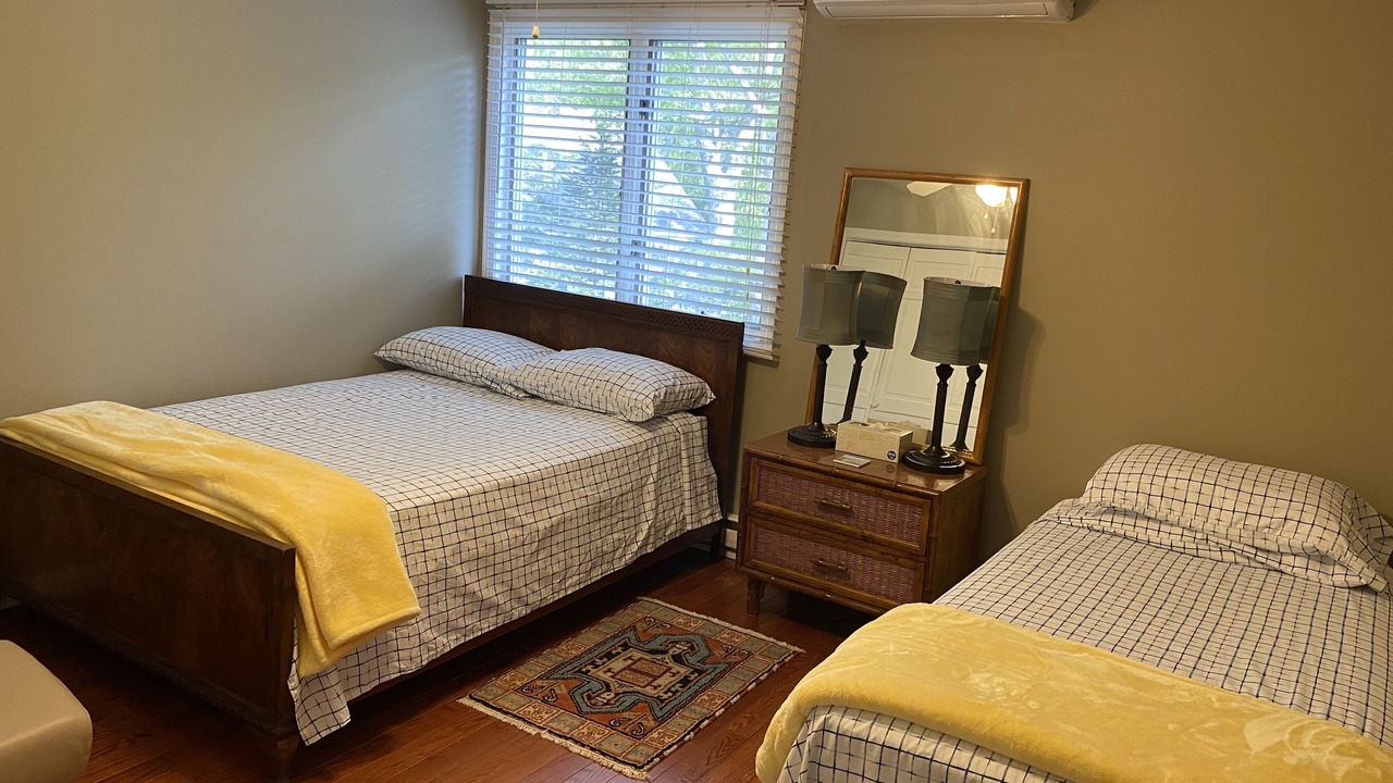Photo of Bedroom in Lagoon Heights