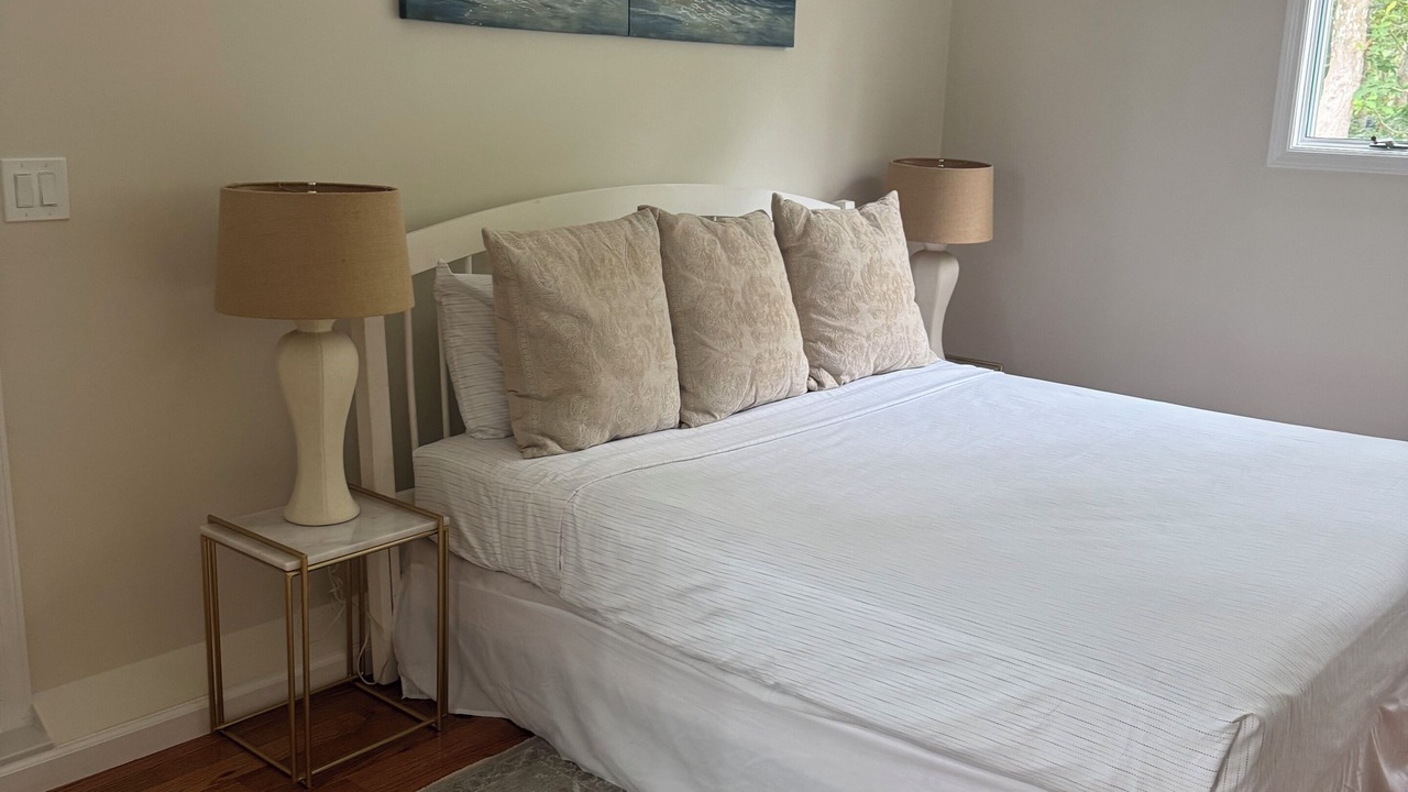 Photo of Bedroom in Lagoon Heights