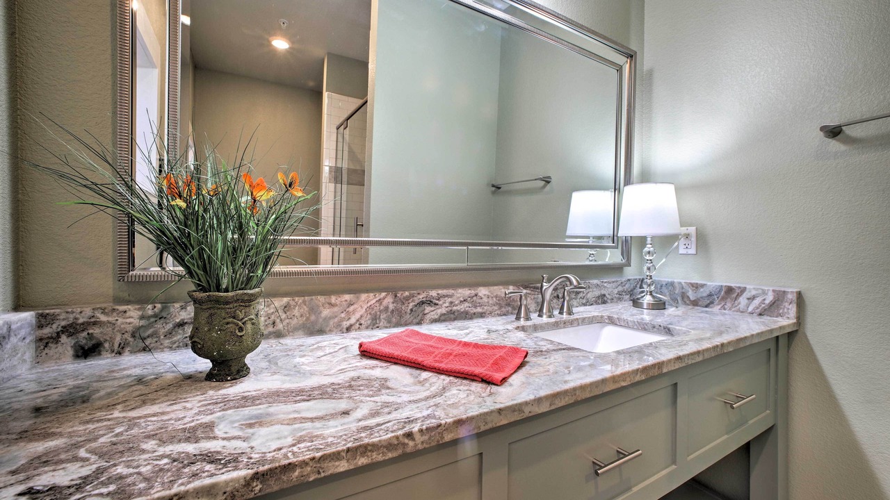 Photo of Bathroom in Downtown Branson