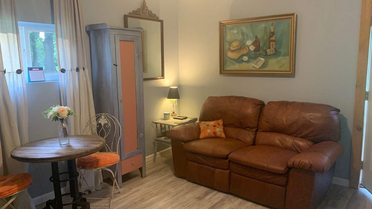 Photo of Livingroom in Tallahassee