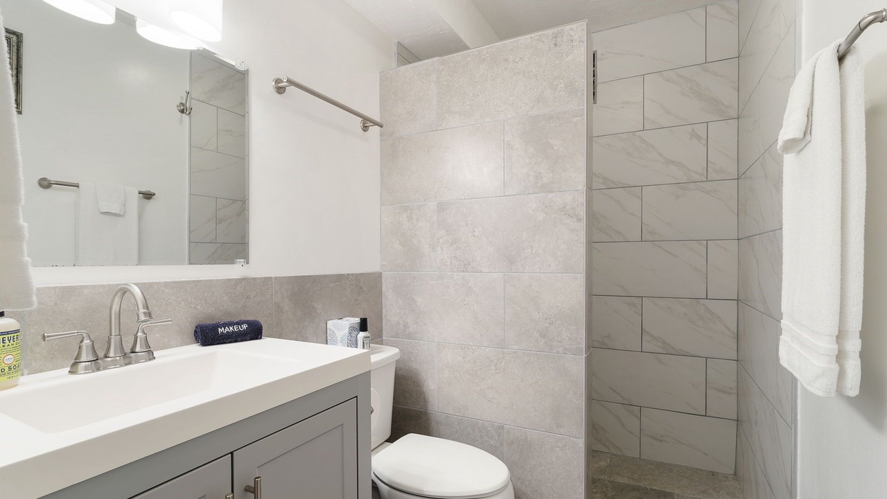 Photo of Bathroom in Kahuku