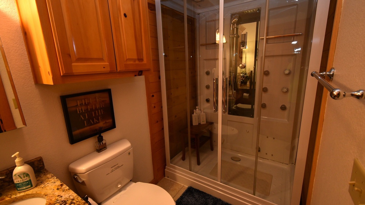 Photo of Bathroom in Vian
