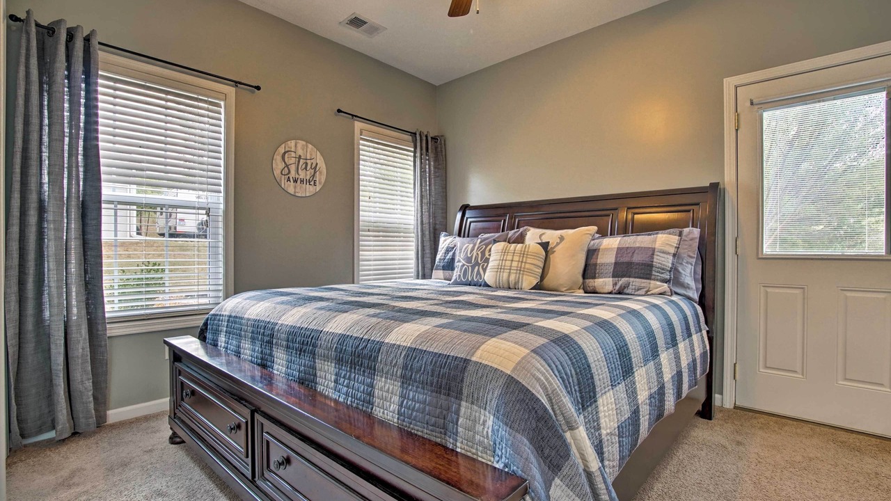 Photo of Bedroom in West Shore