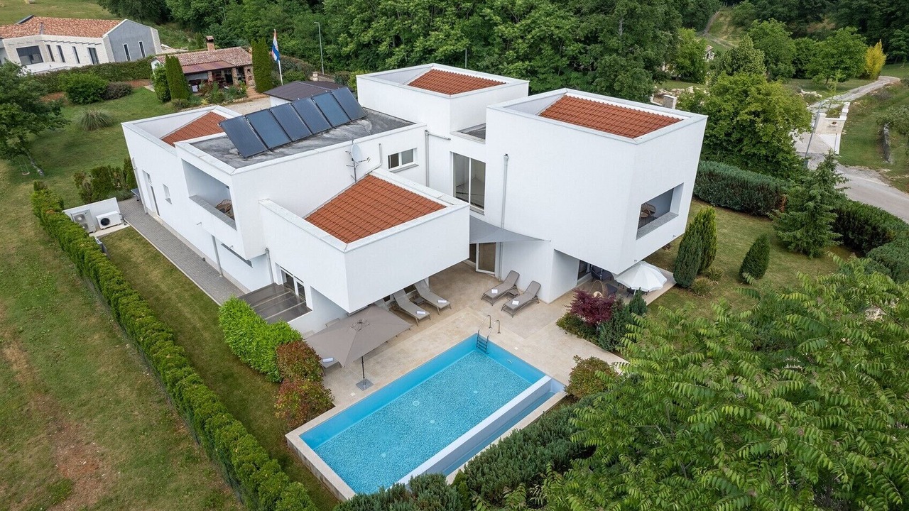 Photo of Outdoor in Zminj