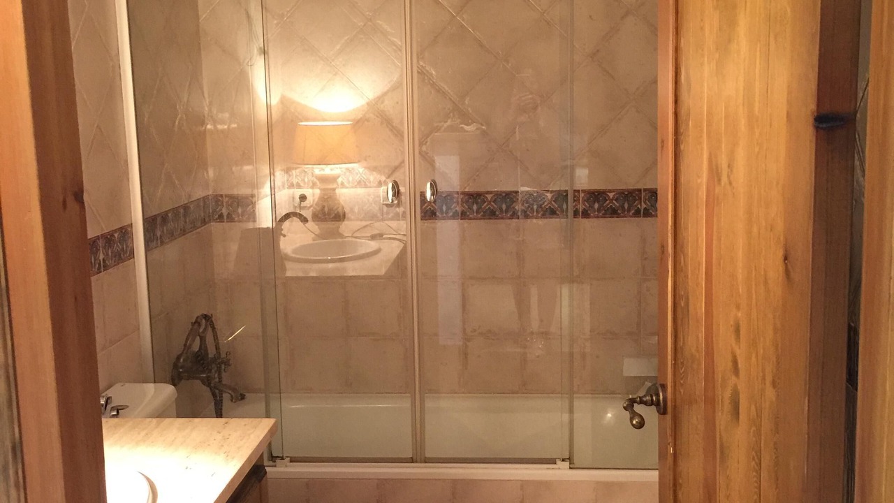 Photo of Bathroom in Olopte