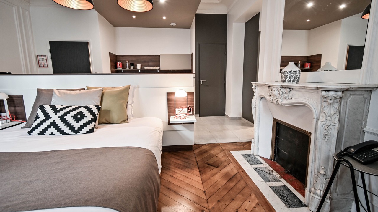 Photo of Bedroom in 17th Arrondissement