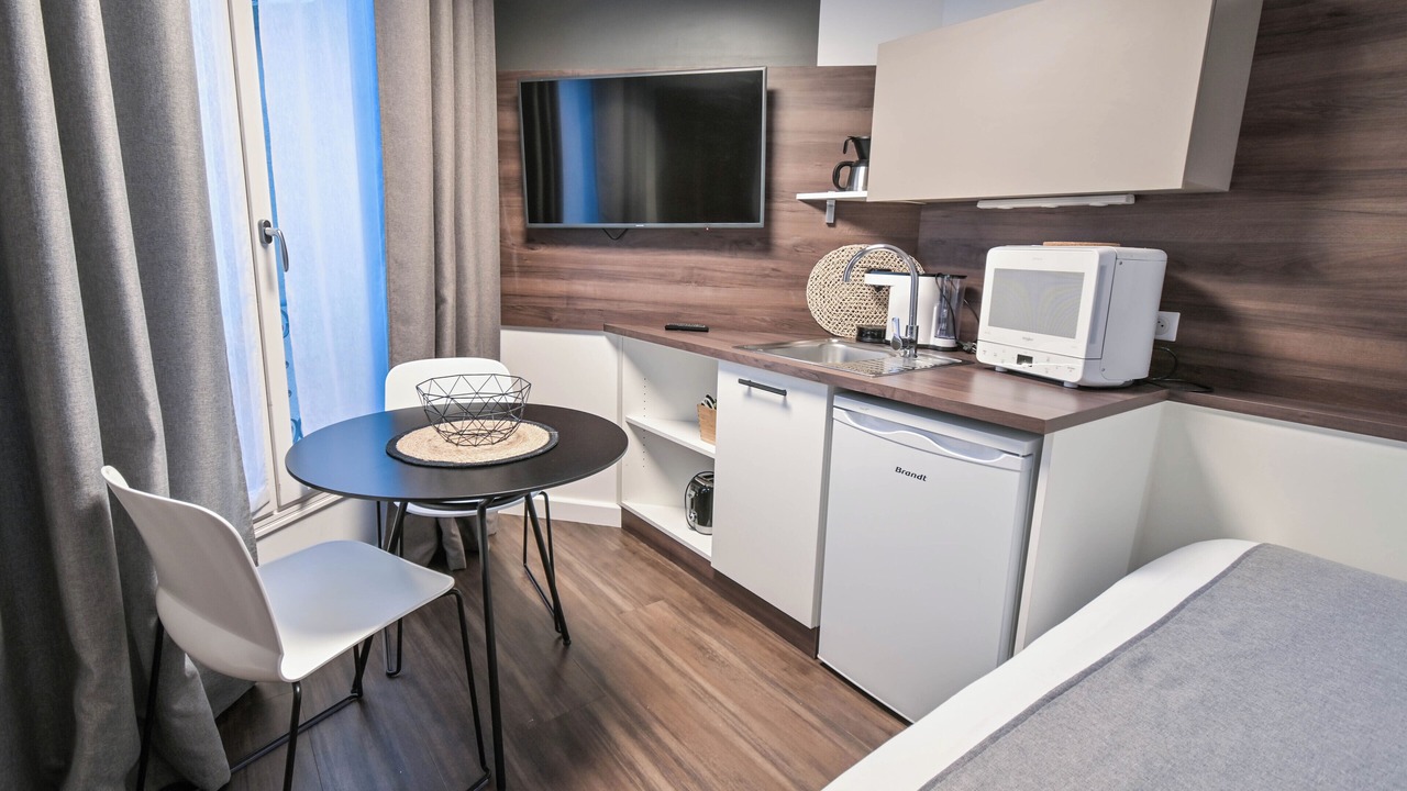 Photo of Livingroom in 17th Arrondissement