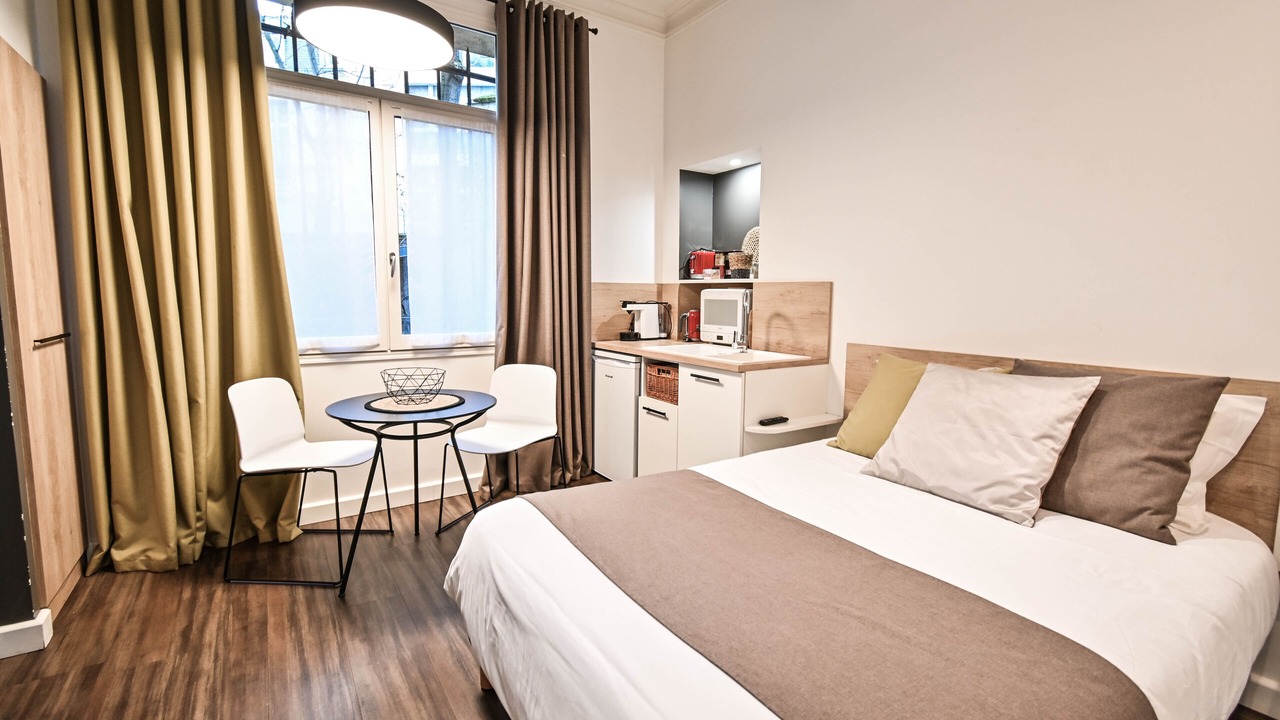 Photo of Bedroom in 17th Arrondissement