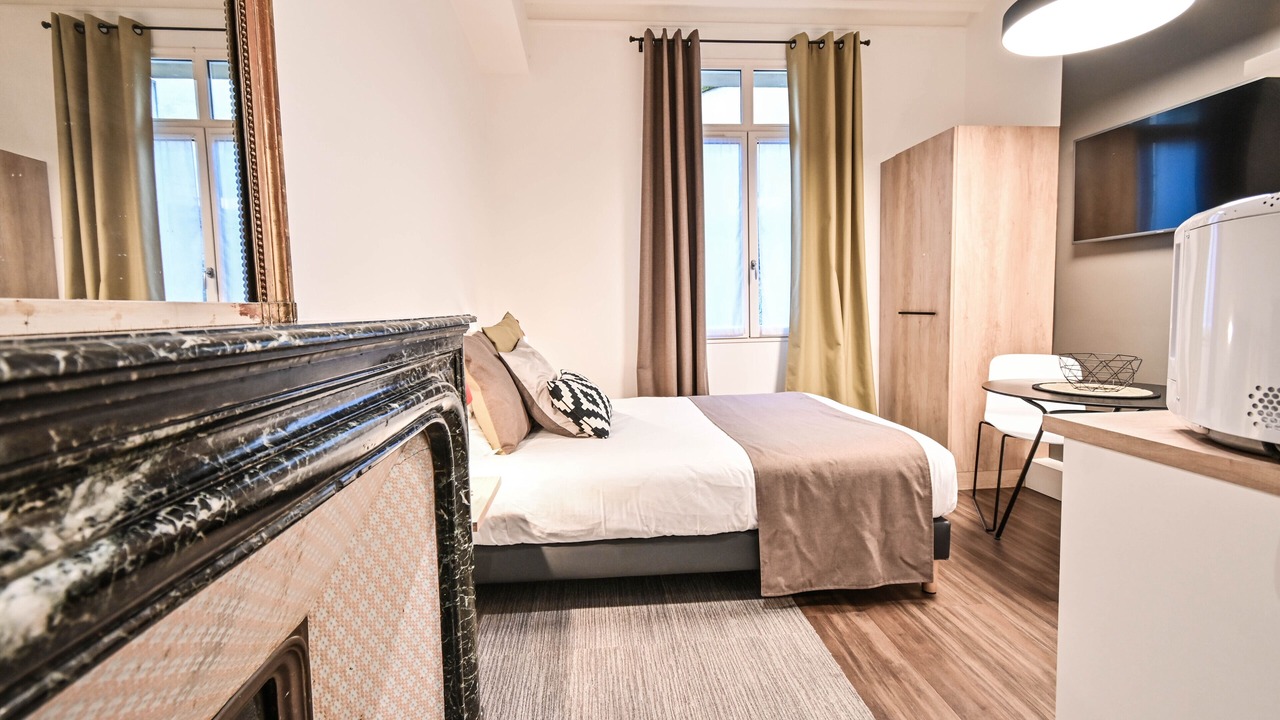 Photo of Bedroom in 17th Arrondissement