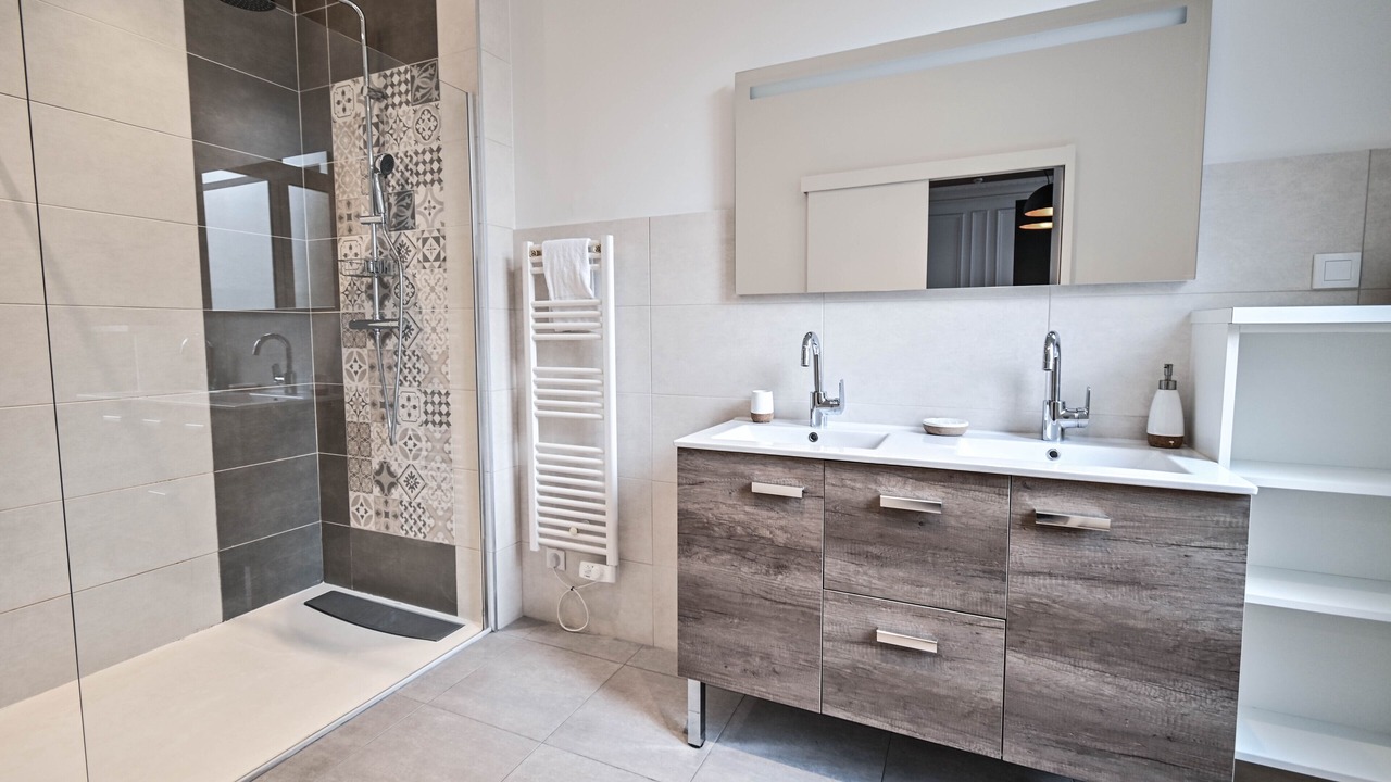 Photo of Bathroom in 17th Arrondissement