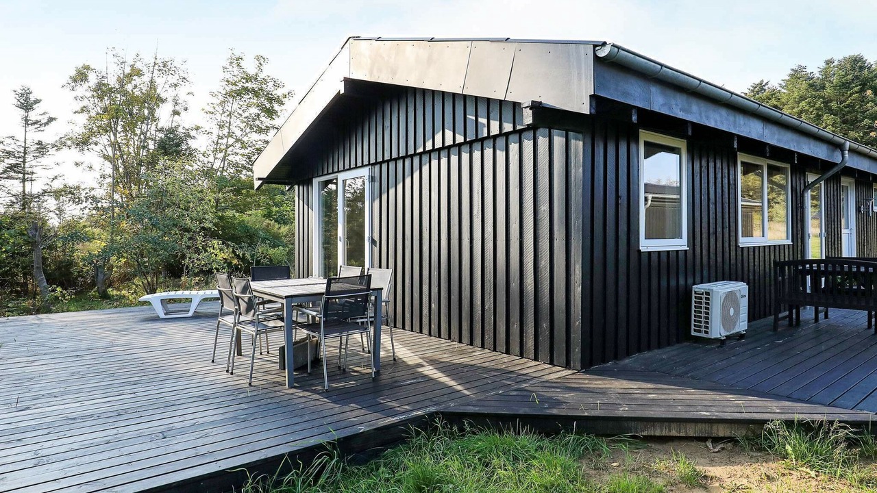 Photo of Others in Lokken