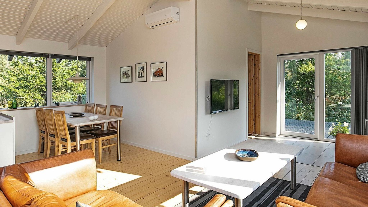 Photo of Others in Lokken