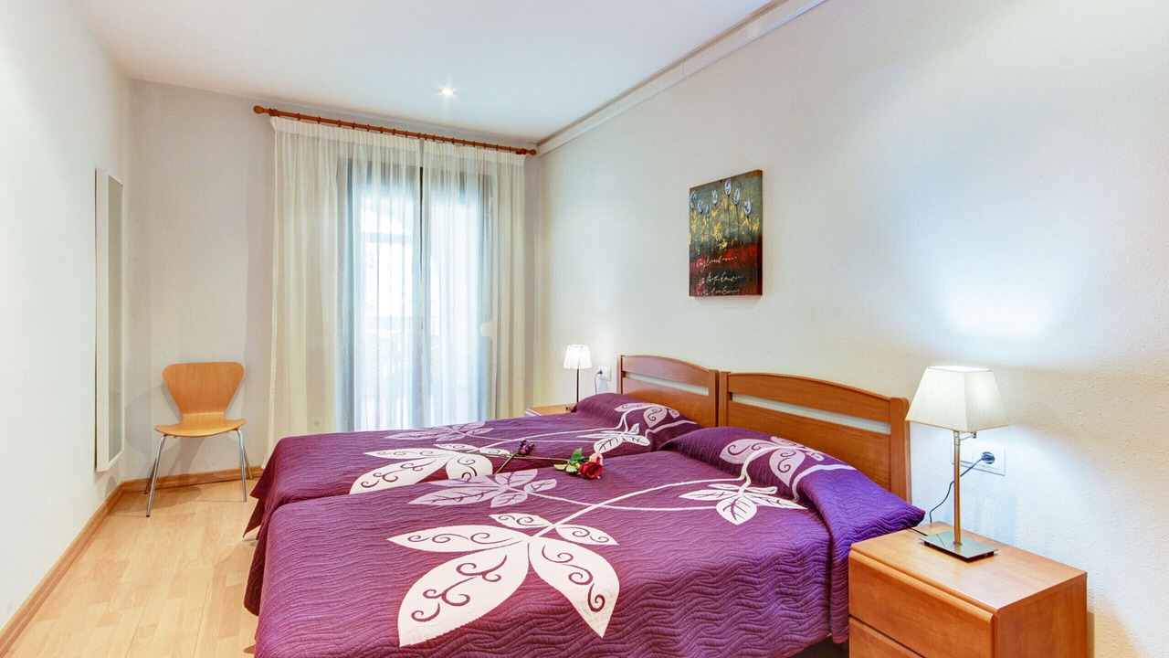 Photo of Bedroom in Roses Town Center